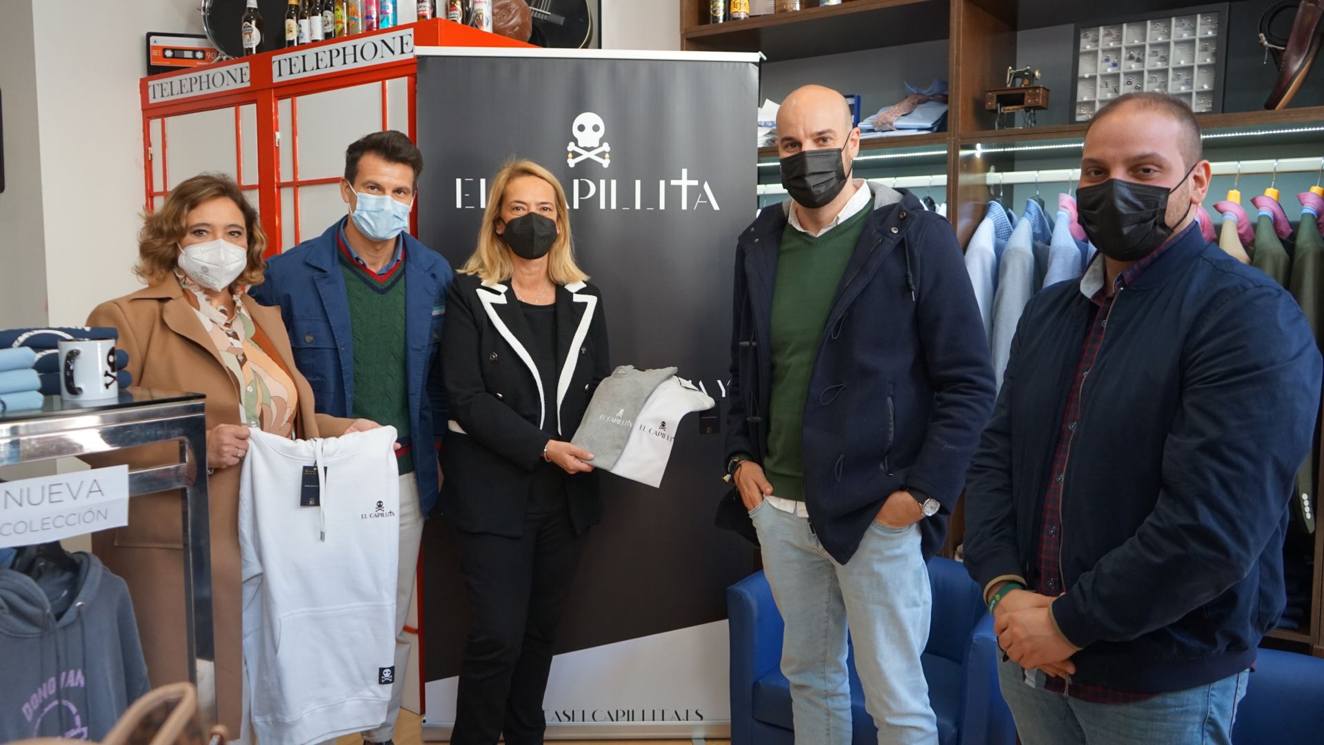 La marca de ropa y rutas cofrades El Capillita apuesta por la Semana Santa de Motril y Granada